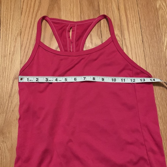 Senita Athletics Tank top - Picture 8 of 9